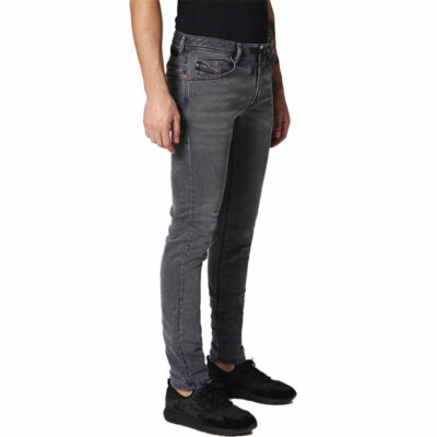 DIESEL THOMMER CB-NE 0687Z JOGG JEANS 黒 DIESEL THOMMER CB-NE 0687Z JOGG JEANS 黒