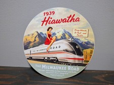 1939 Hiawatha The Milwaukee Road Railroad 8 inch Round Metal Sign