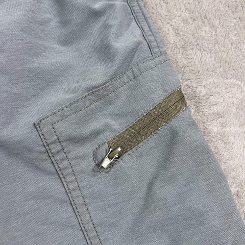 Volcom Shorts Mens Size 34 Waist Light Gray Hybrid Surf And Turf Cargo Pockets - Picture 2 of 12
