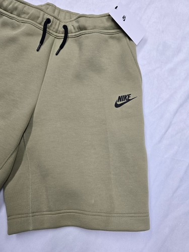 Nike Sportswear Tech Shorts Boys Size L Tan Fleece Jogger Shorts FD3289-435 New - Picture 3 of 7