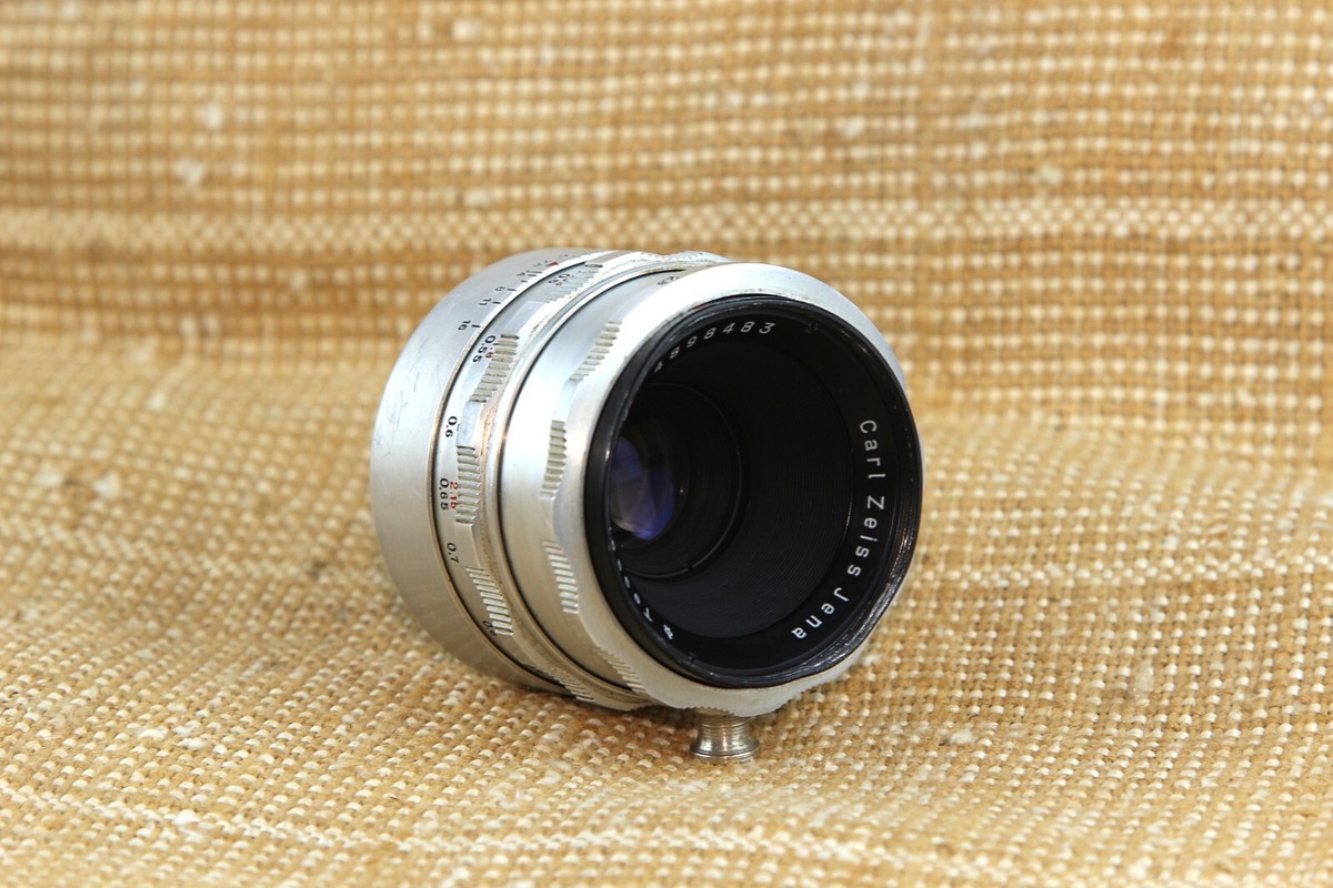 Carl Zeiss Jena Tessar 50mm f2.8 M42マウント Carl Zeiss Jena Tessar 50mm F2,8 RED T M42 Vintage Lens