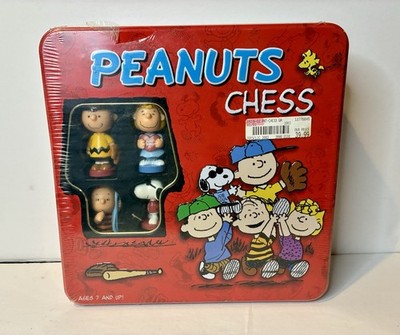 Peanuts Chess Set-Charlie Brown-Red Tin Sports Edition Complete Set USAOPOLY