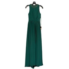 Mac Duggal NWT Size 4 Emerald Green Beaded Neckline Sleeveless Formal Gown 56045