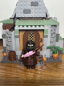 LEGO 4738 Harry Potter: Hagrid's Hut 95% Complete With Manuals and Minifigs