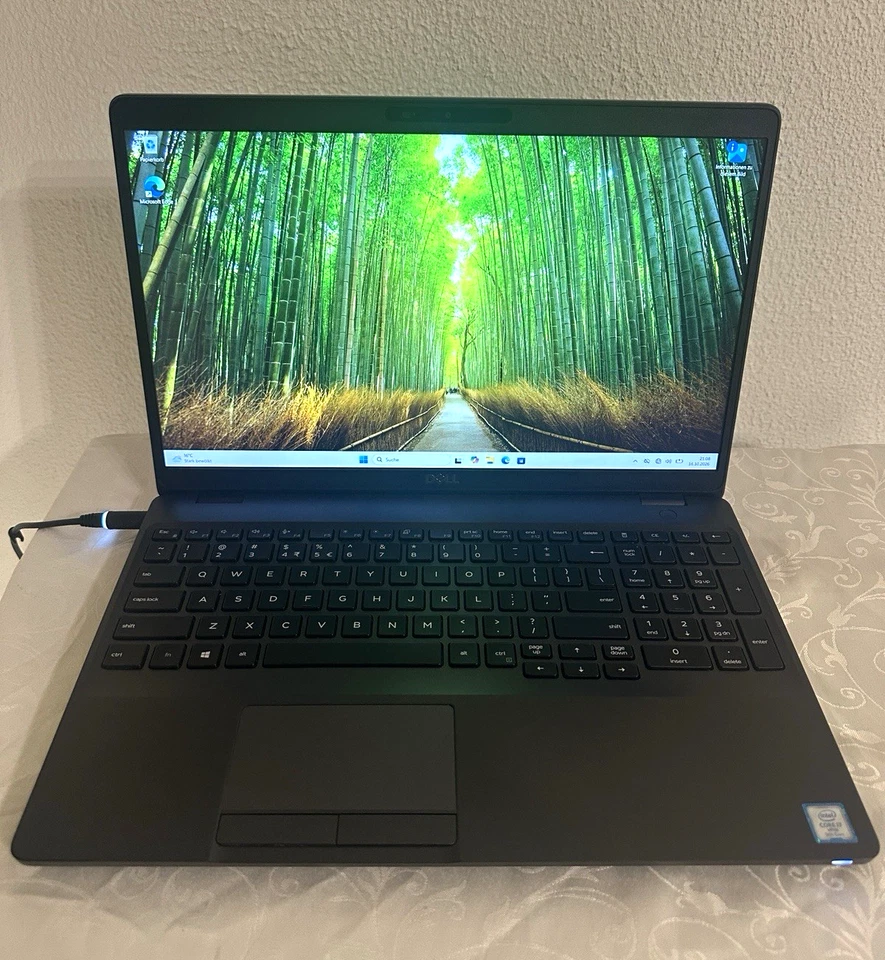 Dell Latitude 5501 · i7-9850H · 16GB · 256GB, Foto 1 von 5