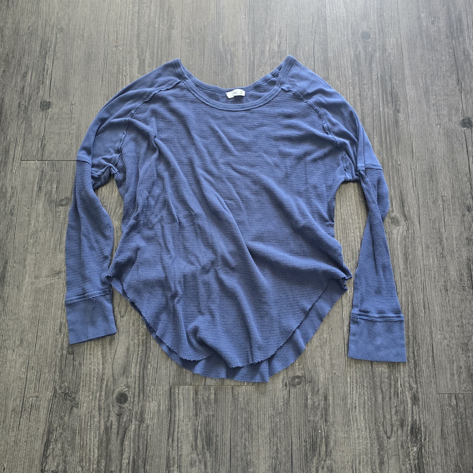 Aritzia Tna Blue Knit Long Sleeve Scoop Neck Raw Hem Cotton Modal Top Women’s M