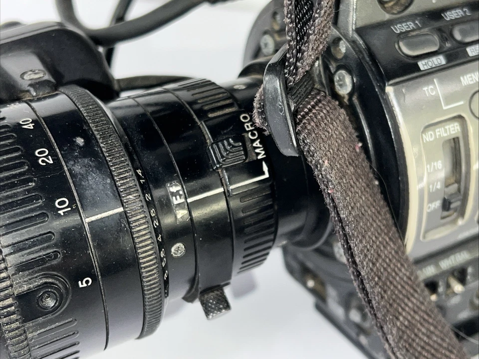 JVC GY-HM700CHU PRO-HD VIDEO CAMCORDER W/FUJINON TH17X5BRMU LENS FOR PARTS ONLY! - Image 3 of 4