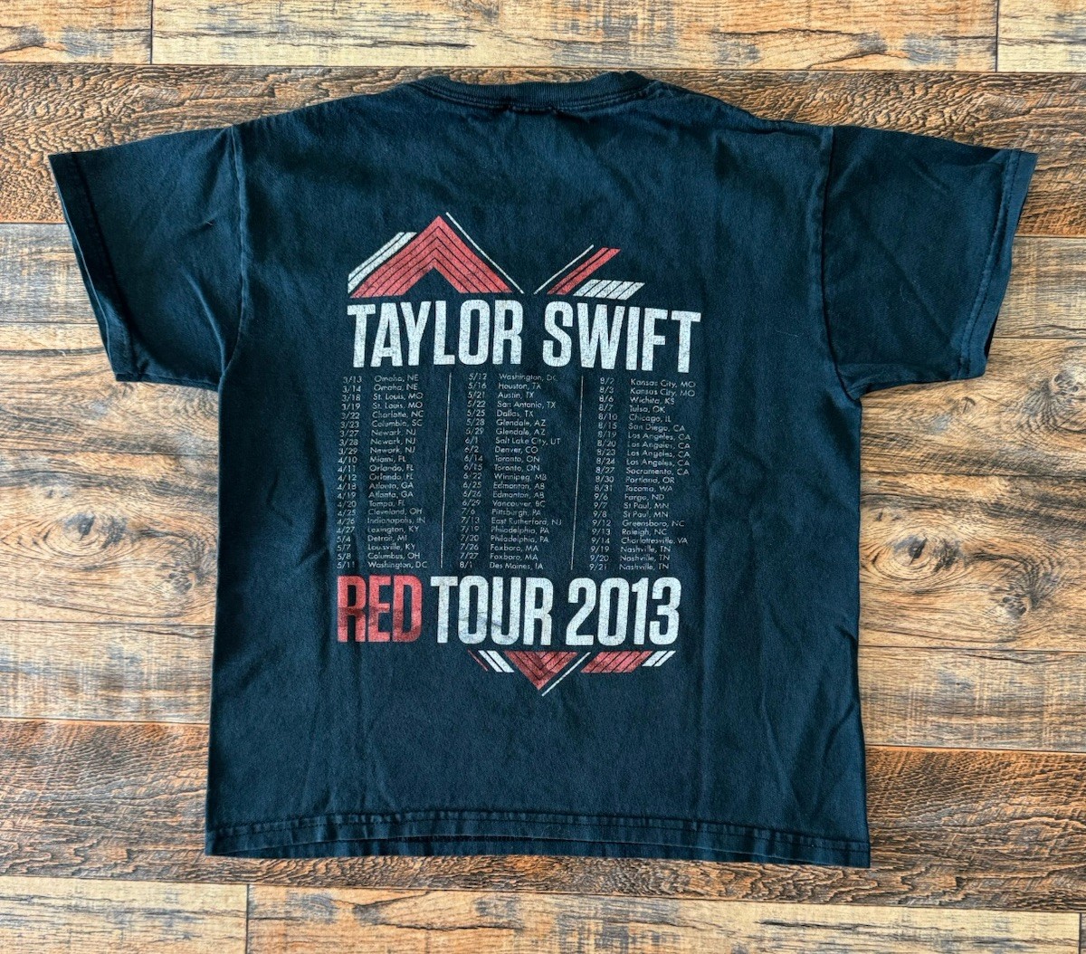 2013 Taylor Swift Red Tour T-Shirt Official Merch Youth Size L | eBay