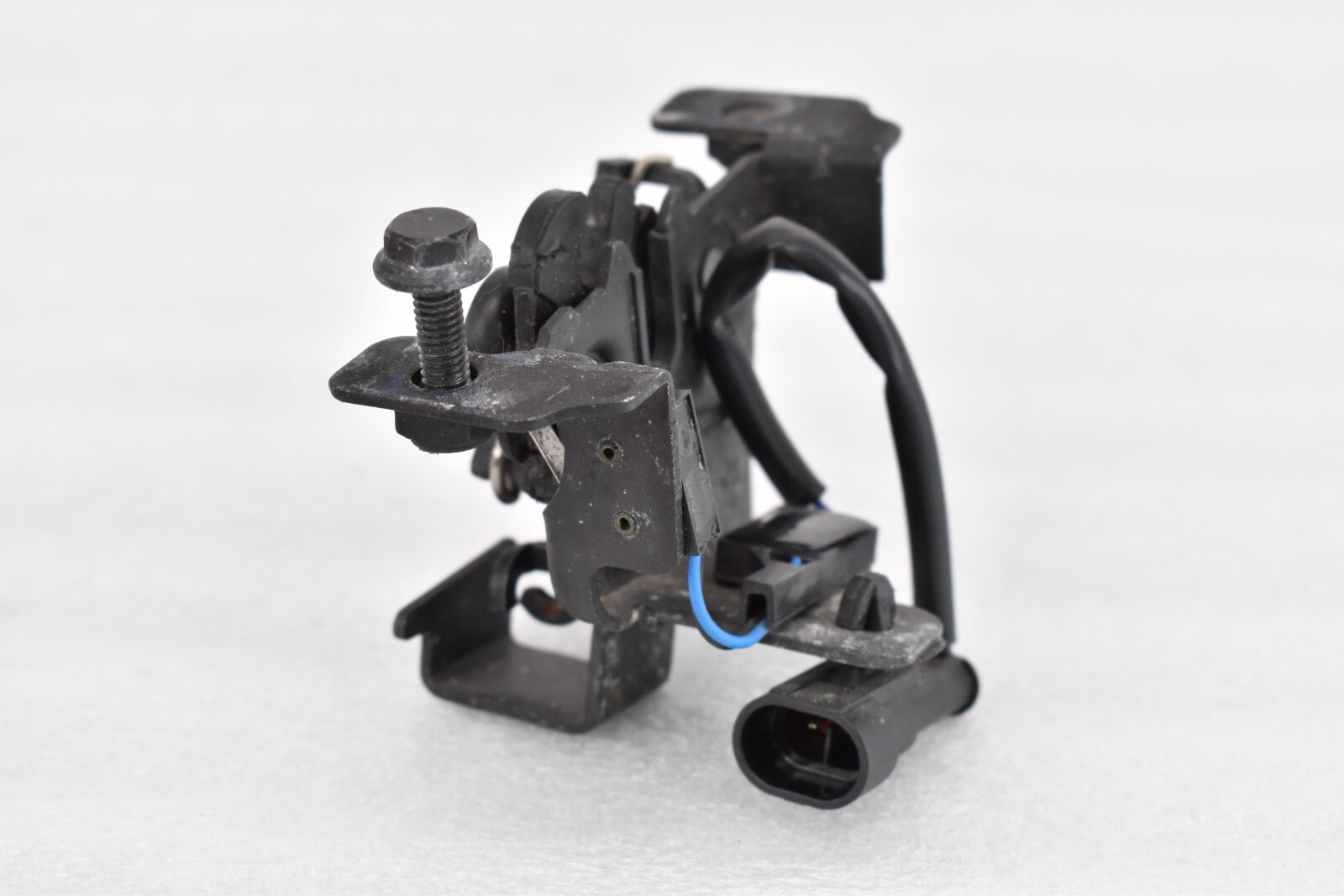 2014-2019 MASERATI GHIBLI SQ4 FRONT BONNET HOOD LATCH LOCK ACTUATOR W/ WIRE OEM