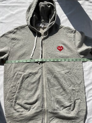 COMME DES GARCONS PLAY x Invader Pixel Heart Embroidered Gray Full