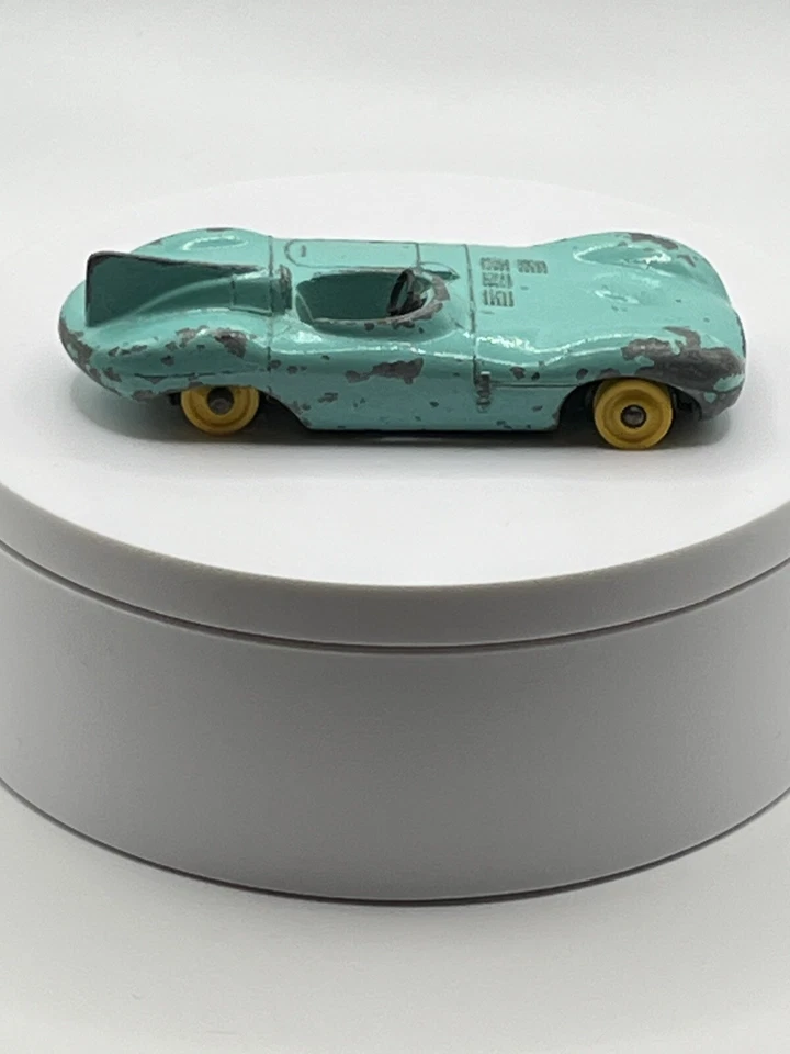 DINKY Toys 238 JAGUAR TIPO D TURQUESA SIN CONDUCTOR TAPACUBOS AZUL NECESITA NEUMÁTICOS VER Foto 3 de 4