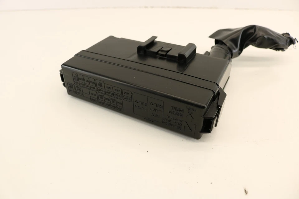 06 INFINITI G35 CAIXA DE FUSÍVEIS RELÉ CAIXA PAINEL JUNÇÃO ELÉTRICA POR BATERIA FABRICANTE DE EQUIPAMENTO ORIGINAL - Imagem 2 de 4