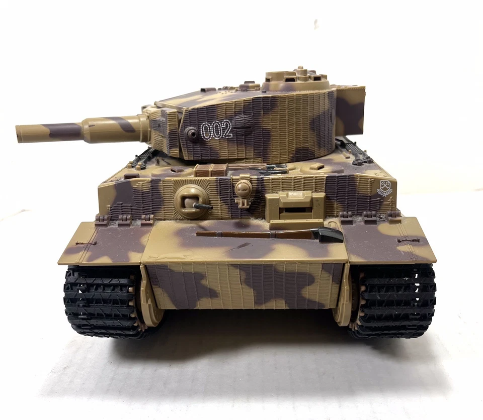 Unimax Forces of Valor Bravo Team German Tiger I Tank WWII Toy 1:18 Scale - Image 4 of 4