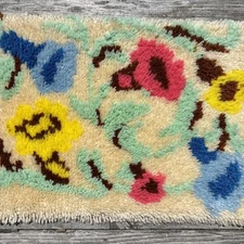 Vintage Latch Hook Art Wall Hanging SHAG Rug 17" X 24" HIPPIE BOHO Floral Happy
