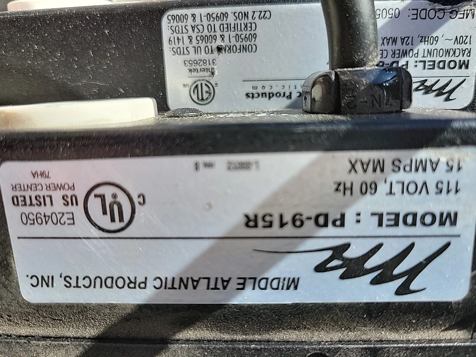 Middle Atlantic PD-915R Rackmount Power Strip 9-Outlets 15A PDU – Used - Image 3 of 4