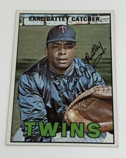 1967 Topps - #15 Earl Battey - Great Condition