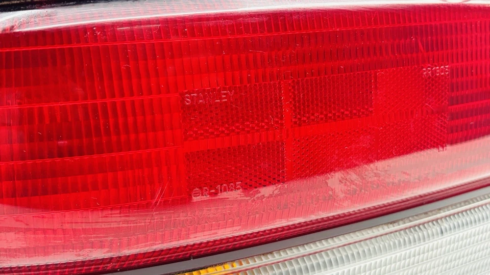 Luz trasera izquierda conductor Toyota Avalon 1995-1997 OEM O9281 DW Foto 2 de 4