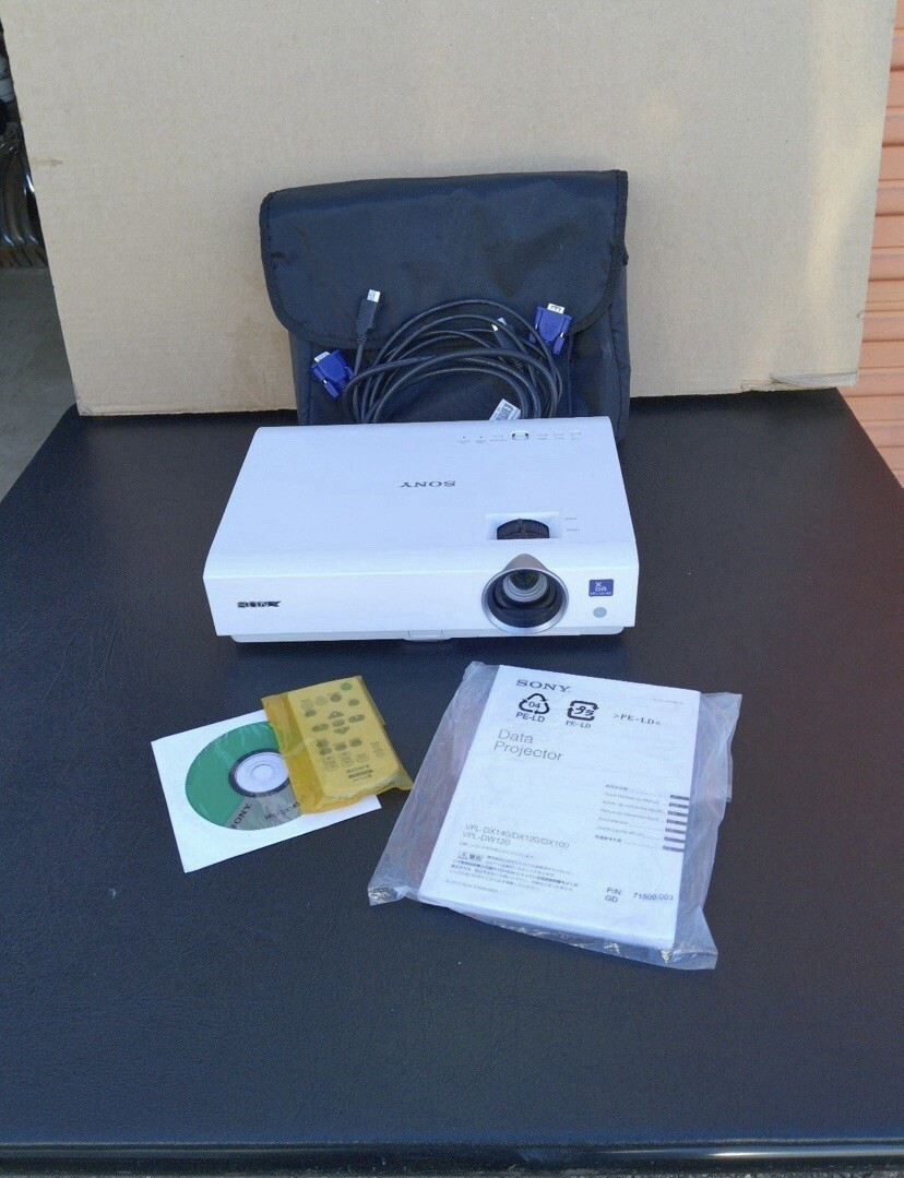 ＳＯＮＹ　データプロジェクター　ＶＰＬ－ＤＸ１４０ VPL-DX140 商品の写真 | データプロジェクター | ソニー