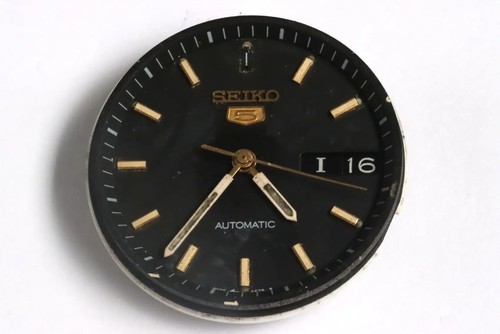 Seiko 7009A movement in poor and rusty condition
