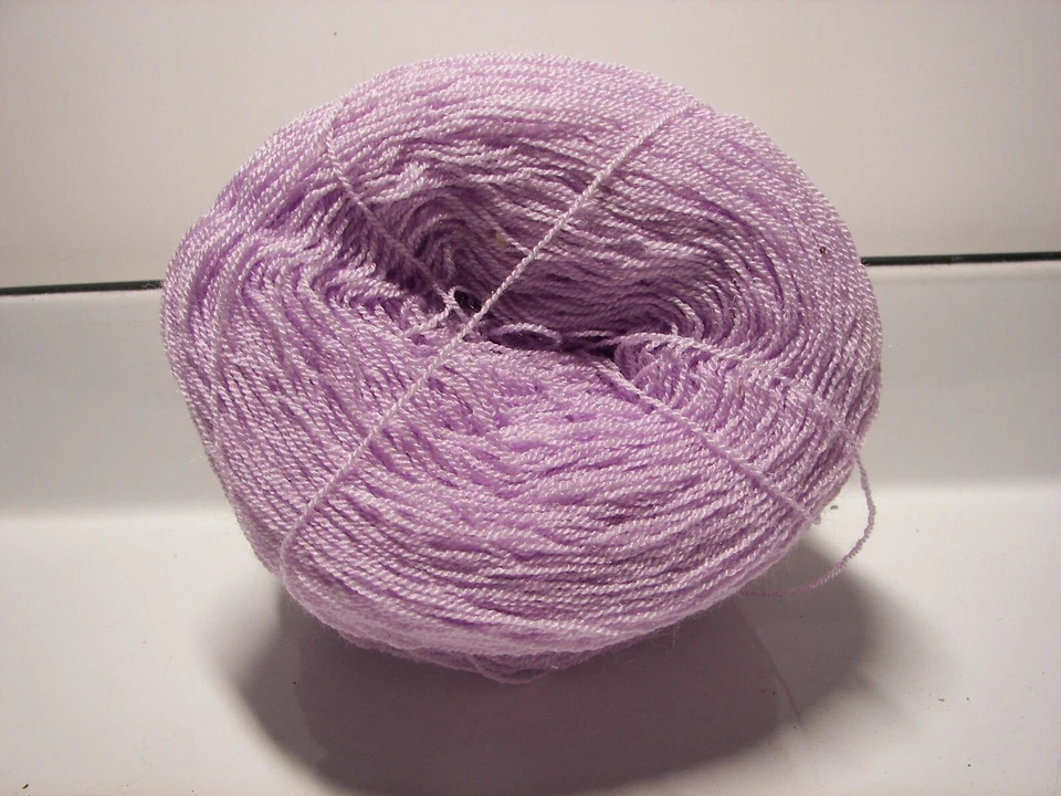 Un pastel de 4 oz ~ sin marca mezcla de rayón y lana encaje/dedos Wgt hilo ~ lavanda Foto 2 de 2