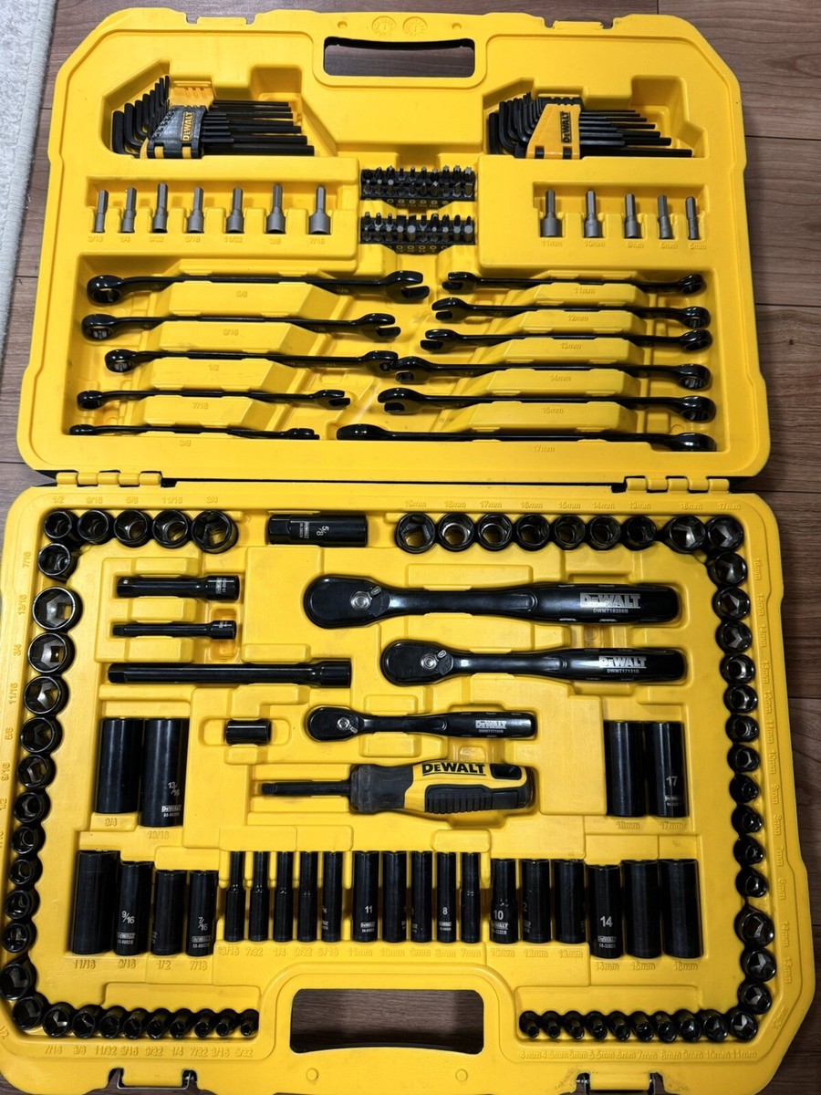 NEW DEWALT Black Chrome Mechanics Tool Set (184-Piece) w NEW DEWALT Black Chrome Mechanics Tool Set (184-Piece) w