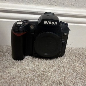 Nikon D90 12.3 MP DSLR Camera Body with Battery - Black  - Shutter Issue
