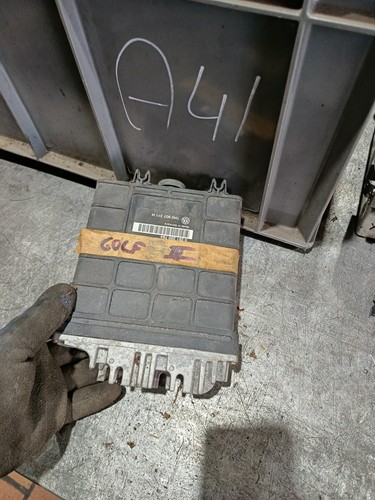 VW Golf 3 III 1H 1.6 Motorsteuergerät Motor Steuergerät 1H0907311H 0261200784