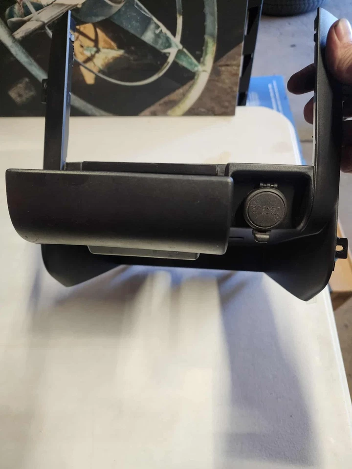 OEM 2005 Honda consola delantera tablero control de temperatura moldura toma de corriente cenicero Foto 3 de 4