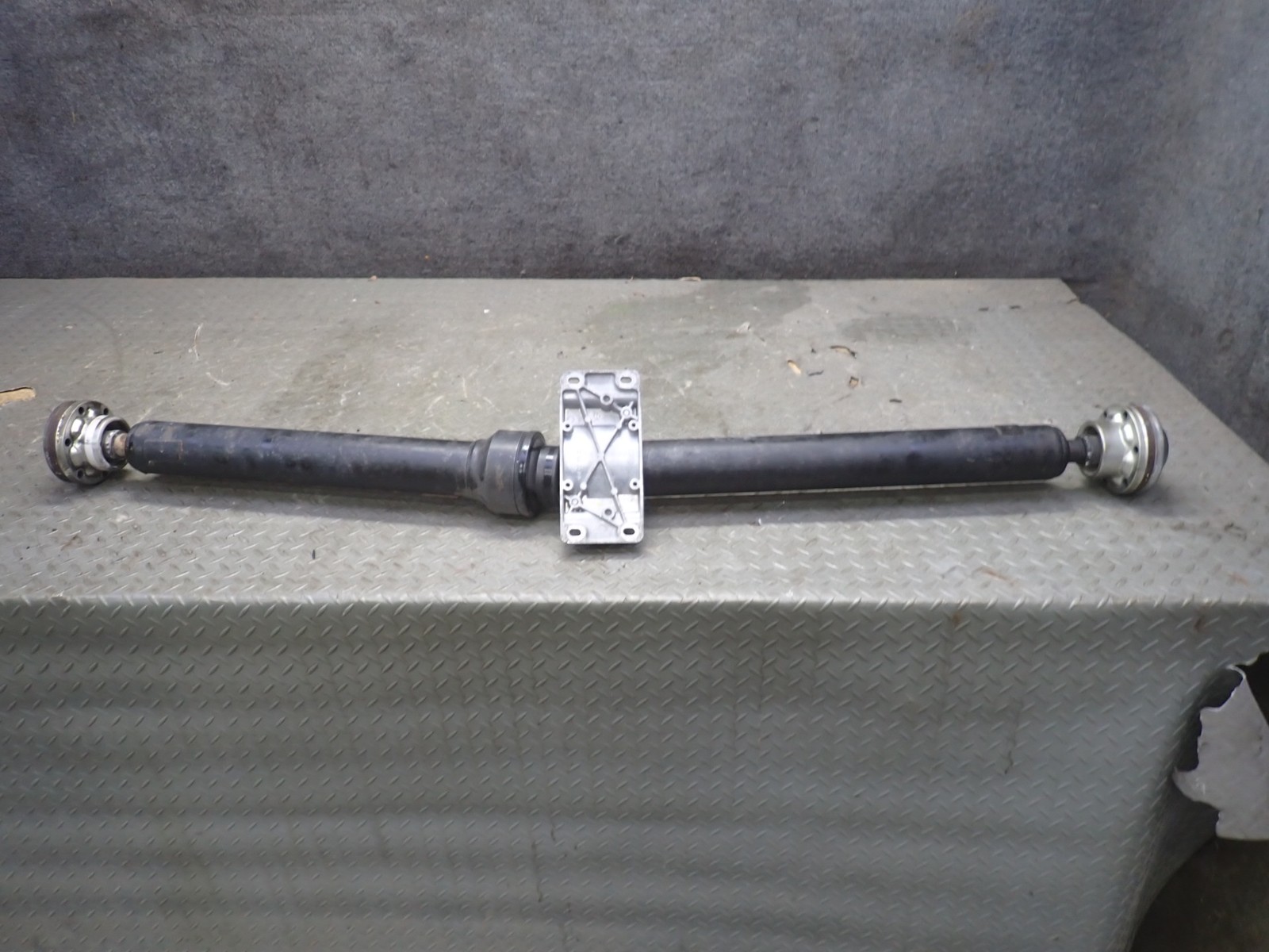 2008-2019 MASERATI GRANTURISMO M145 RWD REAR DRIVE SHAFT DRIVESHAFT 246688