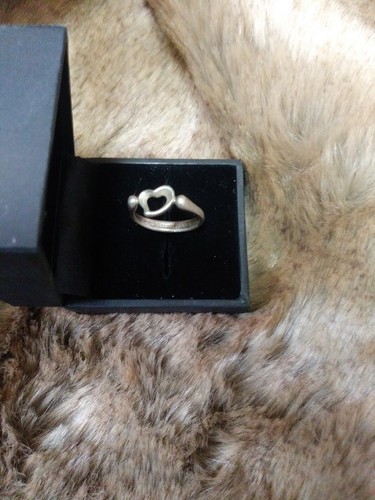 TIFFANY AND CO PERETTI STERLING SILVER HEART RING Vintage Rare - Picture 5 of 6