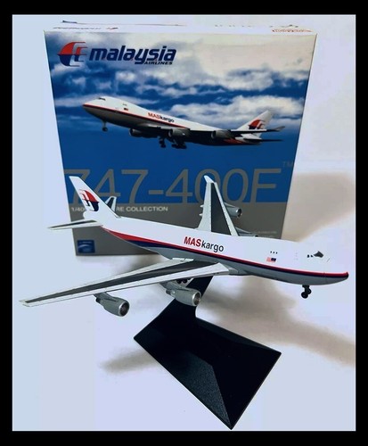 Dragon Wings 1:400 Malaysia Boeing B747-400F Cargo Airplane MASkargo Rare - Picture 2 of 3