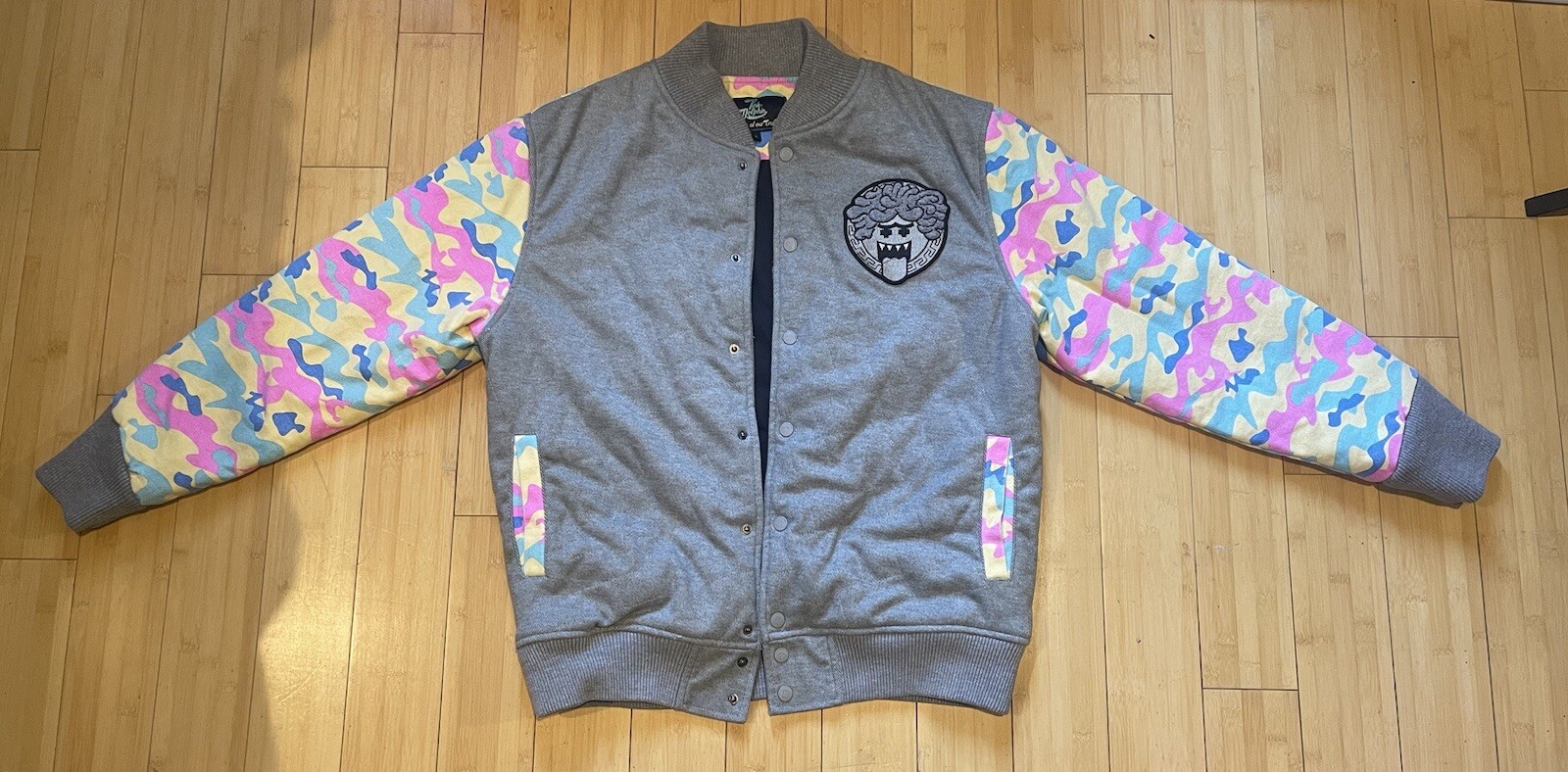 Picture 1 of 3