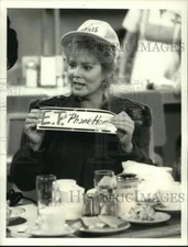 1988 Press Photo Actress Jean Smart In "Designing Women" On CBS Television