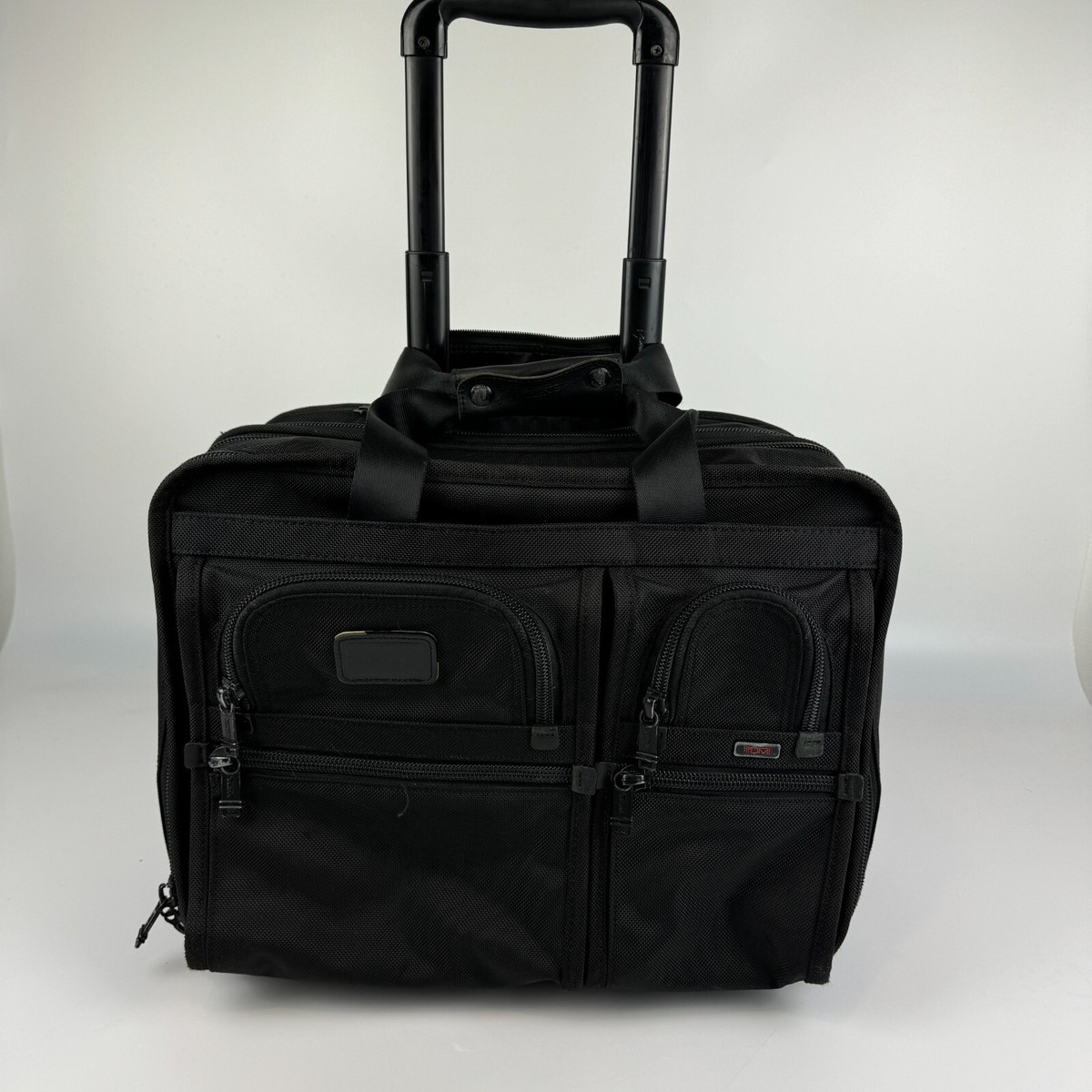 Tumi 26103DH Alpha Rolling Briefcase Laptop Bag Carry On Tumi 26103DH Alpha Rolling Briefcase Laptop Bag Carry On