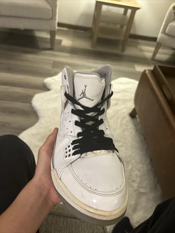 Jordan SC- Plateado metálico. Foto 3 de 4