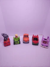 5 Fisher Price Little People Vehicles Car Trucks Tractor Firetruck & 5 Figures