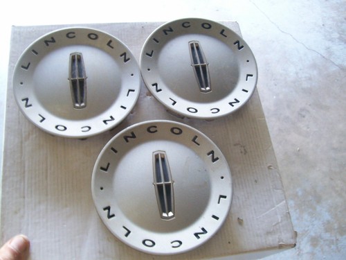 LINCOLN PLASTIC HUB CAP CENTER ORNAMENT EMBLEM