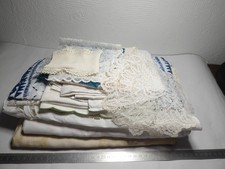 antik bis 70er J. Konvolut Tischdecken Deckchen feine Baumwolle Leinen Damast ..