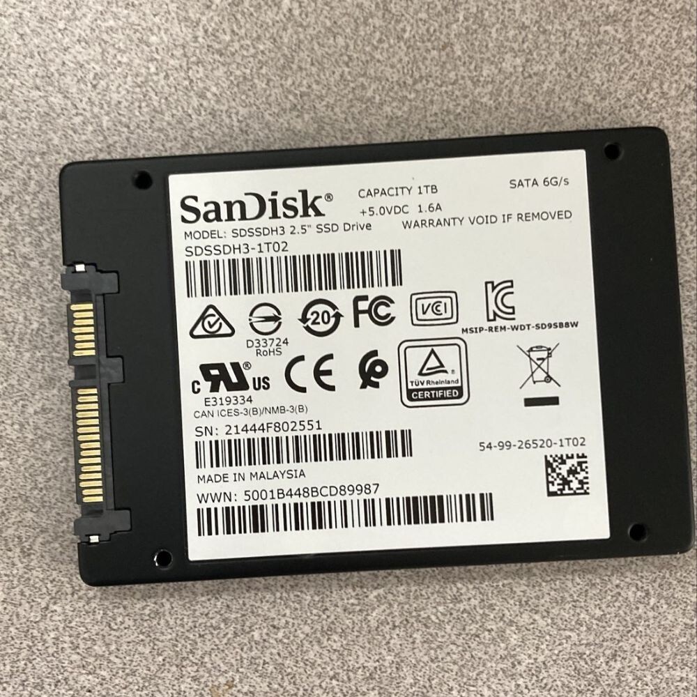 SanDisk Ultra 3D Internal SATA Solid State Drive 1TB SSD SanDisk Ultra 3D Internal SATA Solid State Drive 1TB SSD