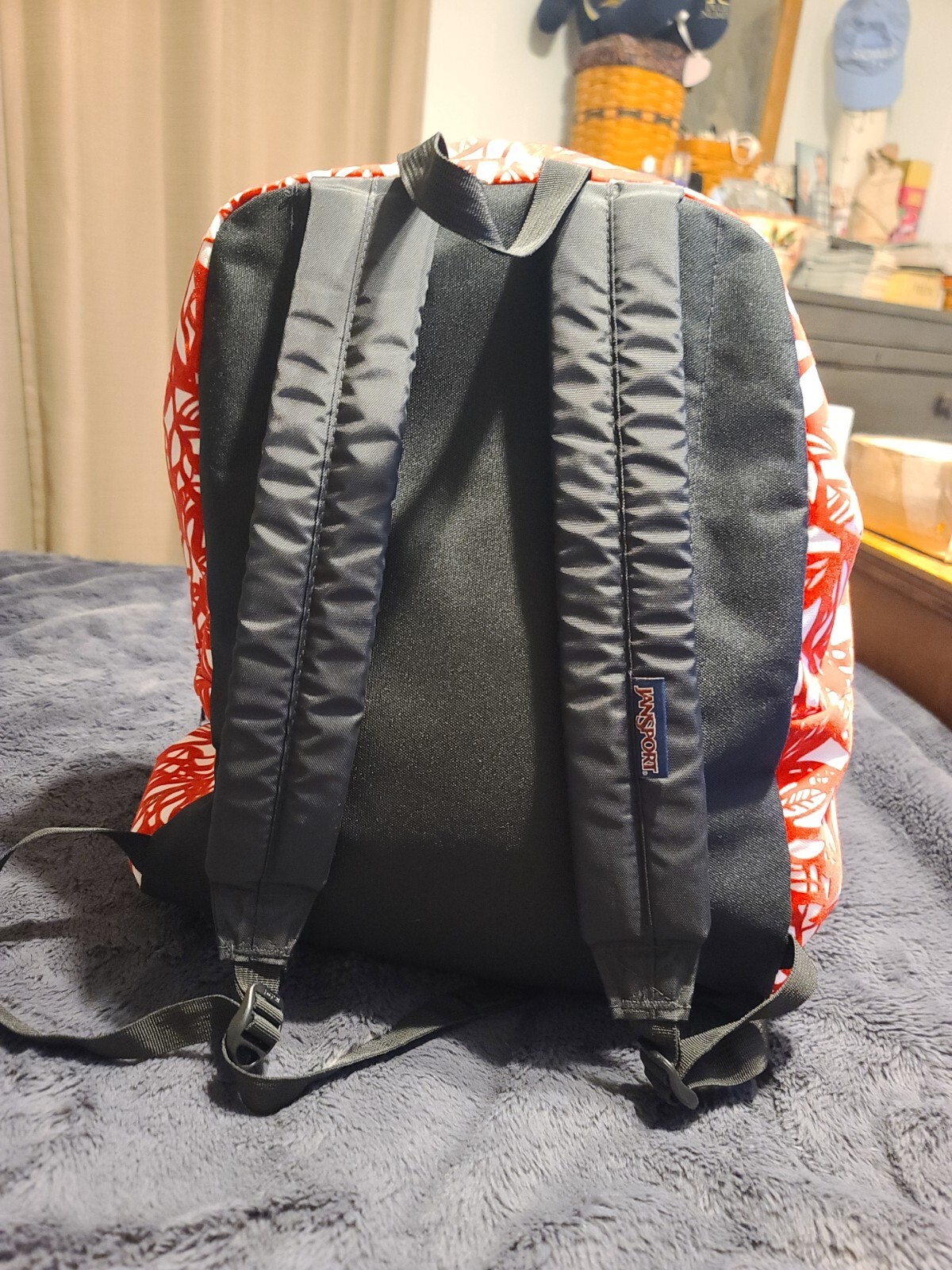 ✅Jansport High Stakes Backpack Jungle Pattern Red and Gray Great Condition 