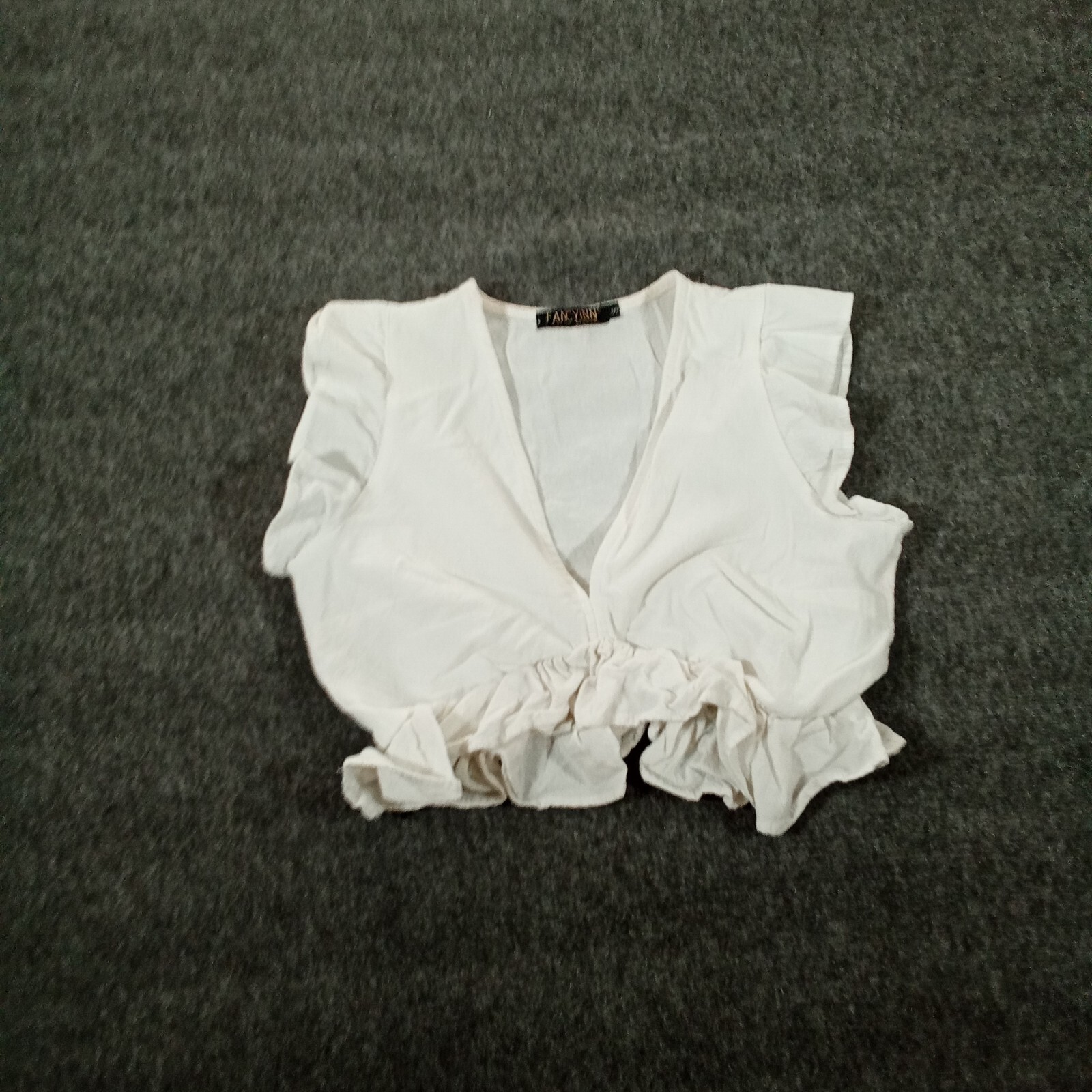 Fancyinn Crop Top Womens Small White Ruffled Sleeve Capsule Casual Fairycore Y2K-image