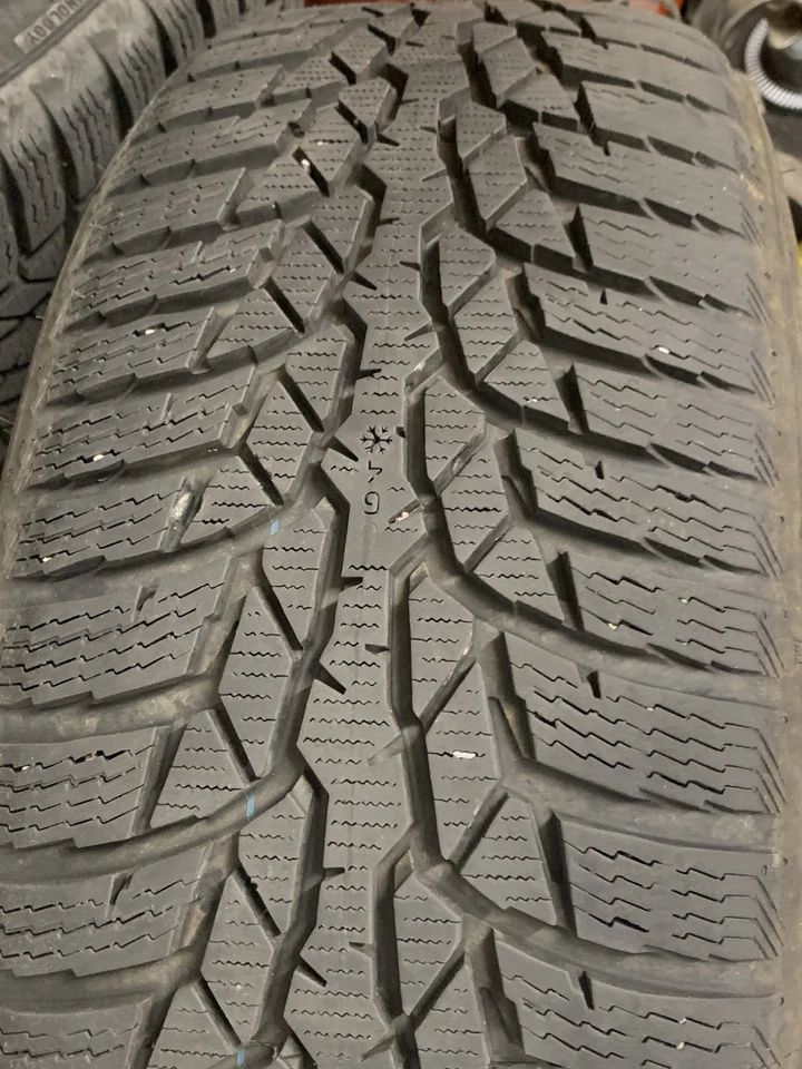 4 Winterreifen Auf Stahlfelgen 205/55 R16  - Dot 4221 - Profil 6mm. - Bild 2 von 2