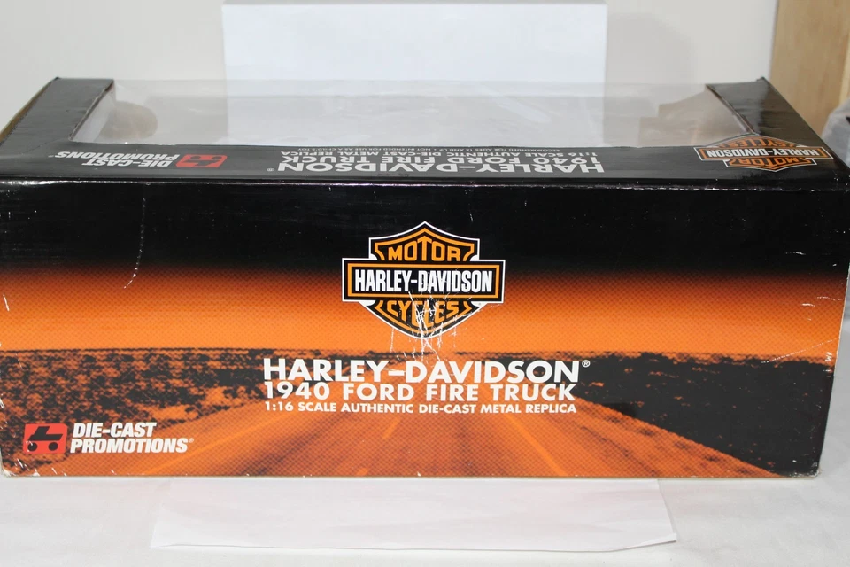 DIE CAST PROMOTIONS / ERTL Harley-Davidson 1940 Ford Fire Truck 1:16 Scale - Image 4 of 4