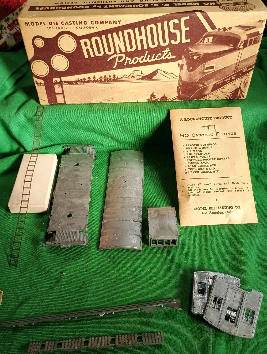 Missouri Kansas Texas Katy Stock Car Roundhouse Kit Die Cast Metal ...