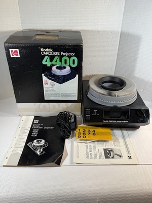 KODAK Carousel 4400 Slide Projector WORKS w/ Remote, Lens, 140 Tray & Box