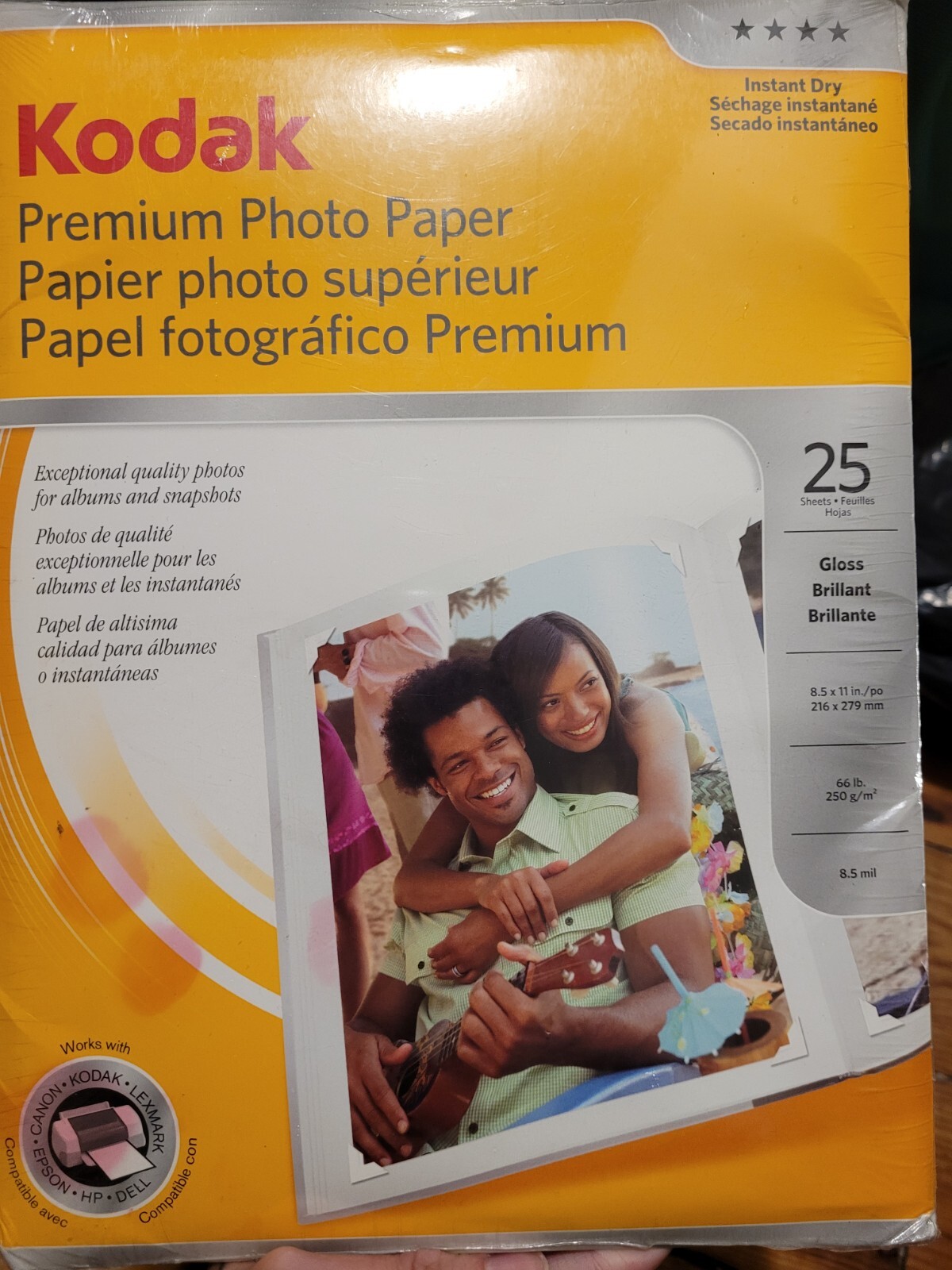 Foto 1 di 3