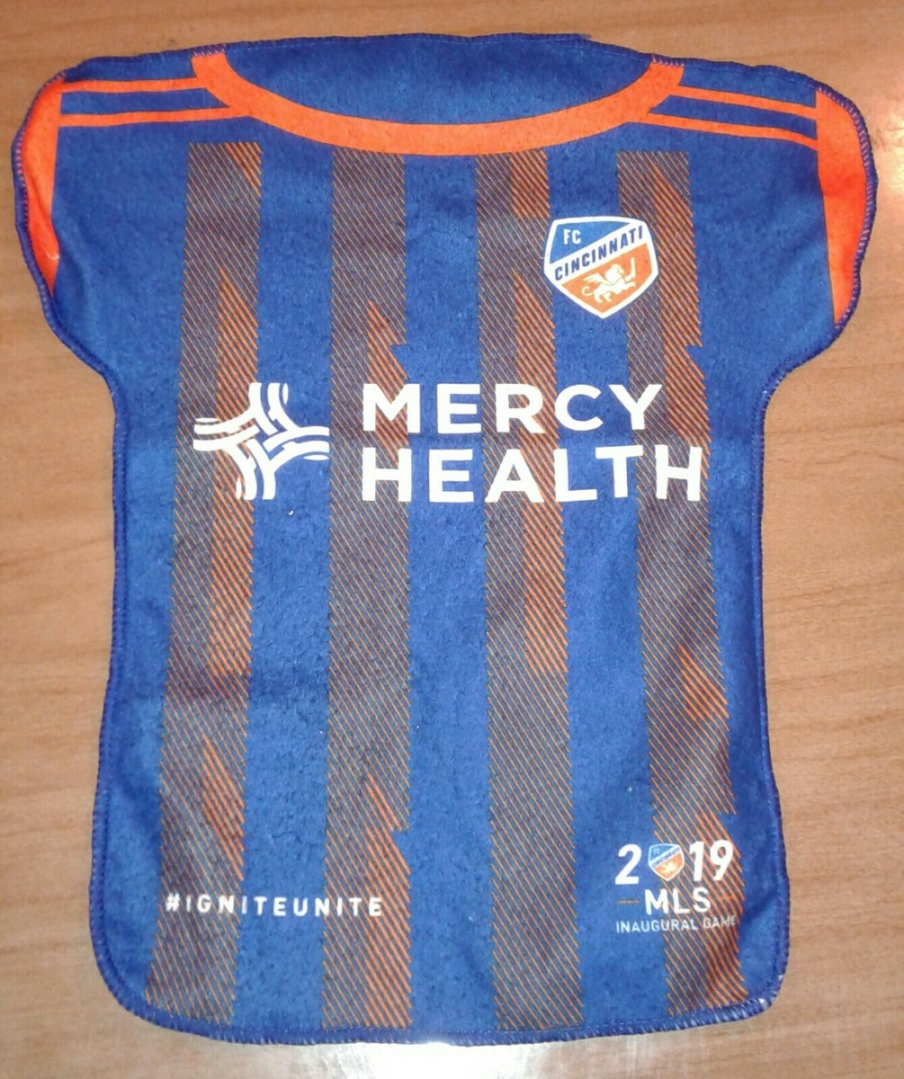1) FC Cincinnati 2019 RALLY TOWEL MLS Inaugural Game Season Mercy