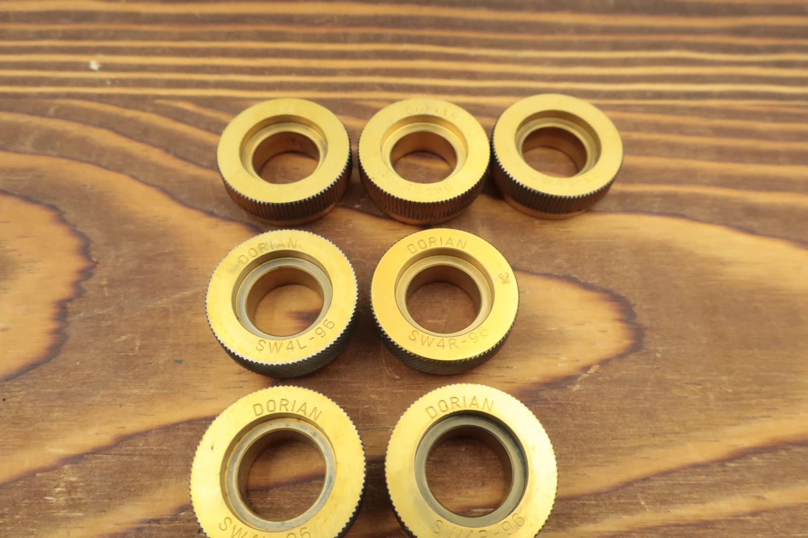 Dorian SSCK-125 Shoulder Self Cenering Knurling Tool w/ 15 Used Knurls 1" Shank