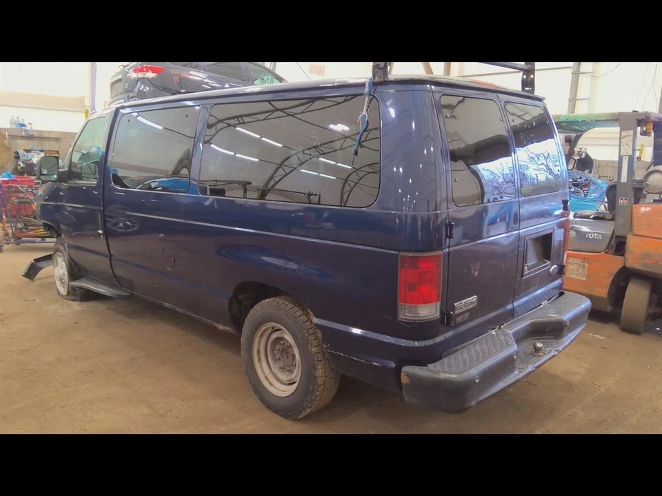 Radiator 8-280 Fits 00-14 FORD E150 VAN 6849353 - Image 2 of 4