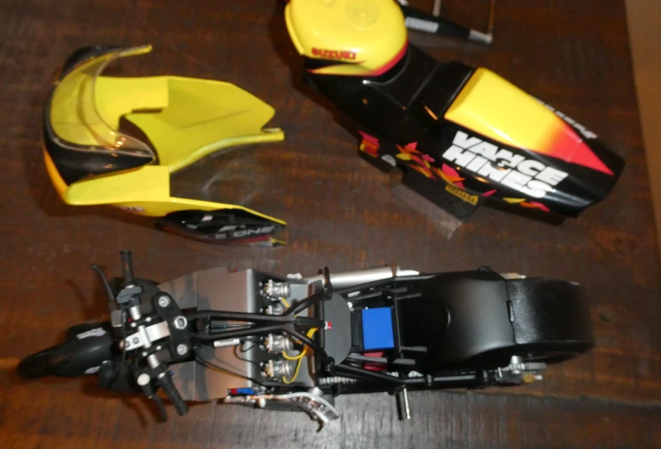 Vintage Matt Hines Vance & Hines Eagle 1 MAC Tools 1999 Suzuki Pro Stock Bike!! - Image 4 of 4